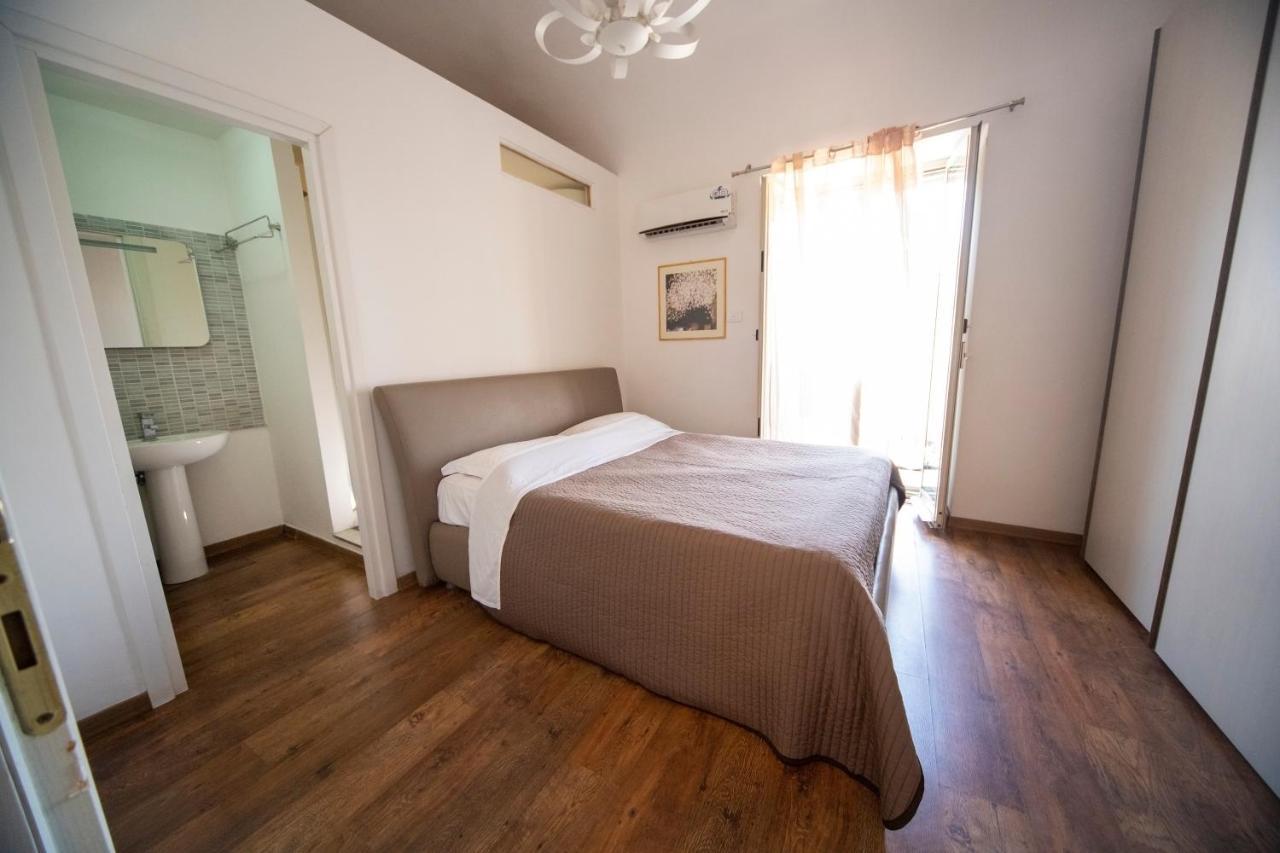 In Shared - City Center Guest house Catania